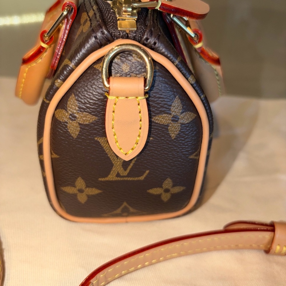 Louis Vuitton Nano Speedy - Picture 8 of 15